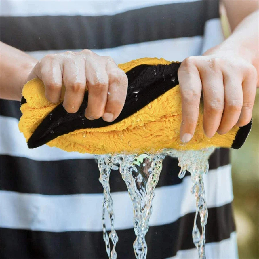 Plush Microfiber Wash Cloth – Lint-Free Car Drying Towel